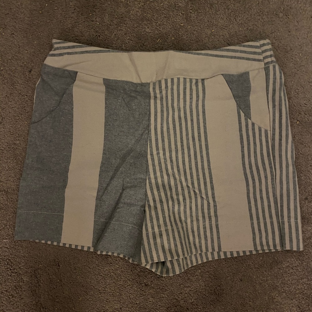 Liz Alig linen shorts size L